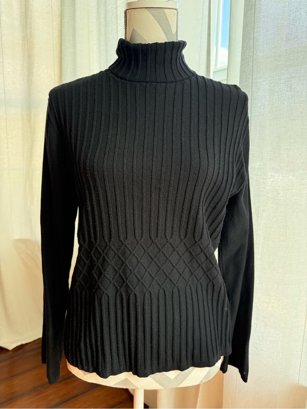 Y2K Nine & Co. Black Ribbed Mock Turtleneck Sweater